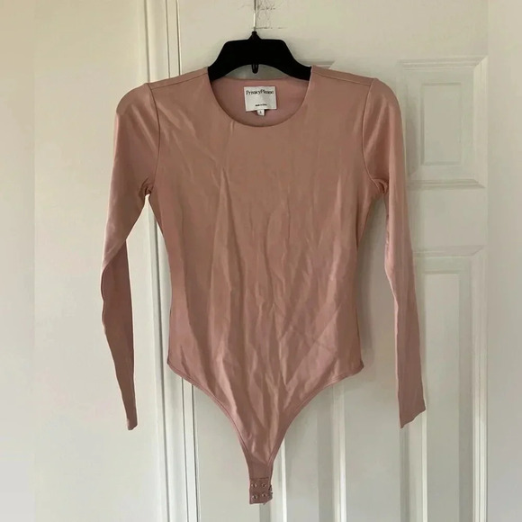 NWOT PRIVACY PLEASE - Blush Pink Long Sleeve Bodysuit Small - Picture 1 of 4